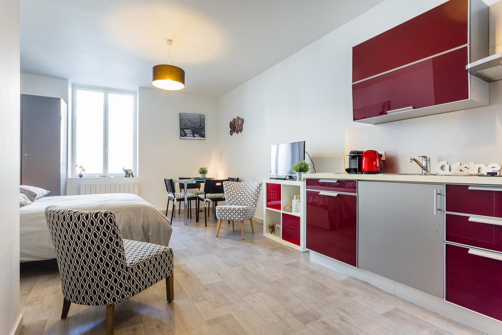 By Jo Apartment *